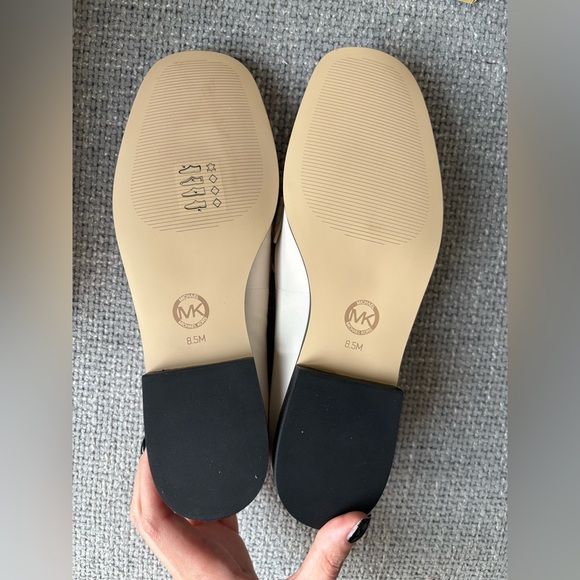 BNWT Michael Kors Leather Loafers β Size 8.5M - Picture 12 of 14